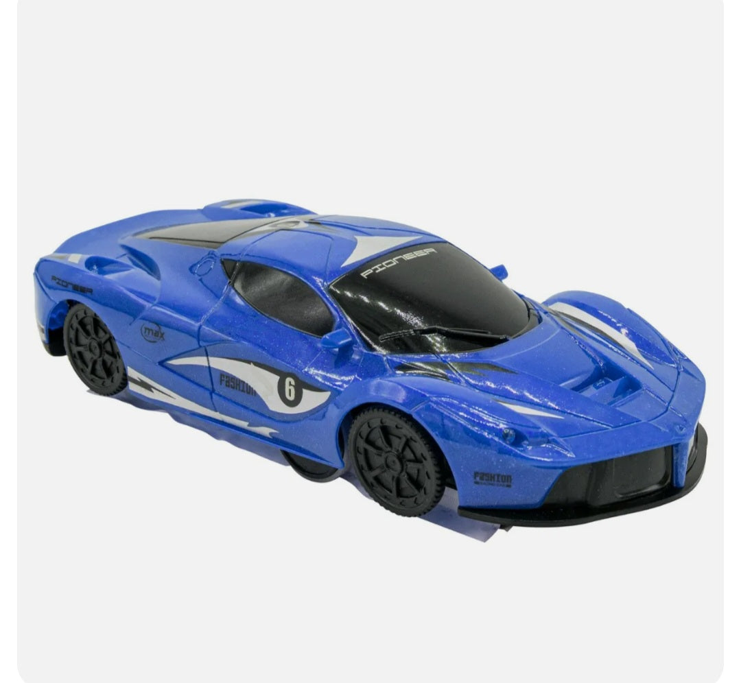 AUTOMOBIL KOJI IDE PO ZIDU,PLAFONU I PODU