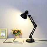 Stona lampa namenjena osvetljavanju radnog prostora.