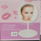 LED ogledalo koje se sastavlja i rastavlja iz tri dela.