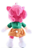Amy Rose iz Sonic serijala predstavljena kao plišana igračka.