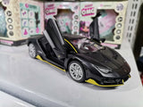 Sportski autić Lamborghini Aventador sa zvučnim i svetlosnim efektima.