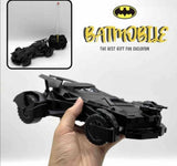 Igračka u obliku formule sa Batman nazivom i daljinskim upravljanjem.
