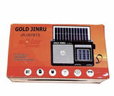 Prenosivi radio plejer sa ugrađenim solarnim panelom.
