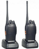 Dve crne radio-stanice Baofeng BF-777S iz kompleta.
