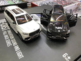 Metalni Mercedes GLS 63 u crnoj boji prikazuje izgled modela vozila.