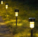 Solarne LED lampe u setu od deset komada za uređenje bašte.