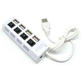 Na slici je produžni kabl sa četiri USB ulaza, prekidačima i svetlom.