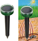 Solarni uređaj za rasterivanje krtica prikazan kao proizvod za dvorište.