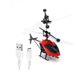 Leteći helikopter igračka koji se puni preko USB-a.