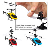 Helikopter igračka sa senzorom za ponovno uzletanje.