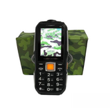Mobilni telefon Land Rover C9 sa ekranom i velikim tasterima.