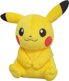 Na slici je plišana igračka u obliku Pikachua iz Pokémon sveta.
