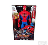 Figura Spajdermena iz Avengers linije prikazana je kao igračka visoka 30 cm.