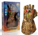 Dijamantska rukavica za ljubitelje sveta Avengers.