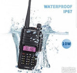 Radio uređaj sa oznakom modela UV-9R.
