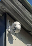 A8 kamera za nadzor sa podrškom za WiFi povezivanje.