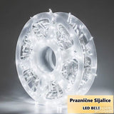 LED novogodišnje lampice dužine 50 m emituju hladno belo svetlo.