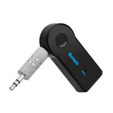 Crni PRODAVANI Bluetooth adapter sa AUX priključkom od 3,5 mm.