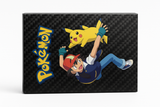 Kutijasto pakovanje kolekcionarskih Pokémon karata.