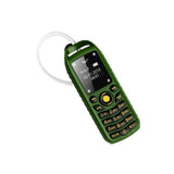 Prikazan je mobilni telefon PRODAVANI Mini Defender u ponudi crne i zelene boje.