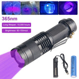 Crna UV LED lampa navedena za noćni lov na divljač.